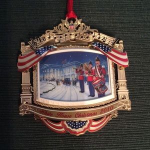 White House Historical Association Christmas Ornament 2010